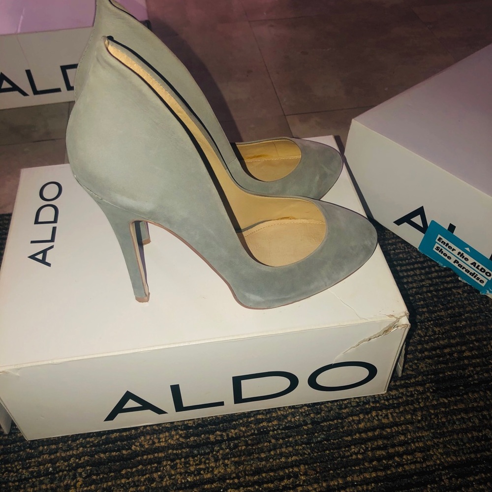 Pumps - Picture 4 of 7